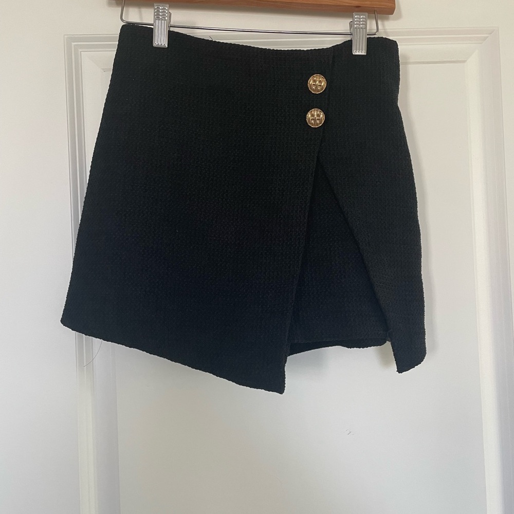 Zara Textured Buttoned Skort